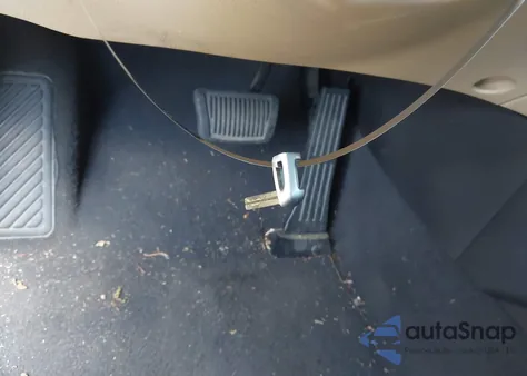 2013 Hyundai Sonata Hybrid z USA, uszkodzony, nr VIN KMHEC4A48DA073859